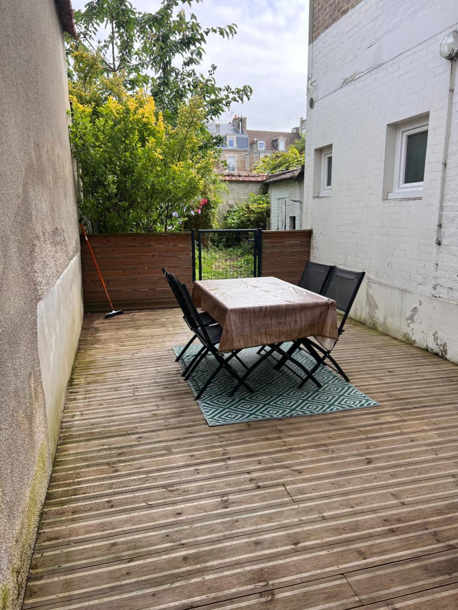 Appartement Hyper Centre Reims Le Gite Du Sorcier Eksteriør billede